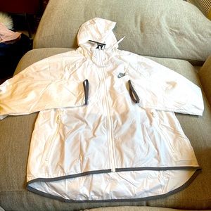 Nike wind breaker brand new